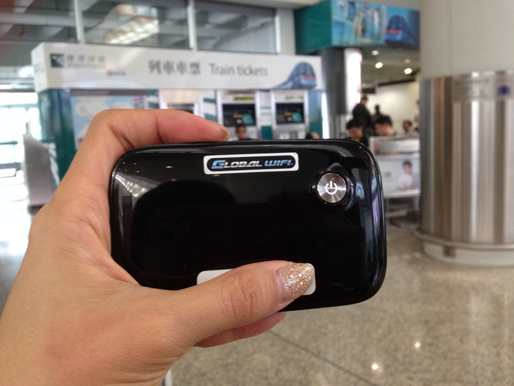 [Promo alert] Forget data roaming, get a Global Wifi Router from Changi Recommends - Alvinology