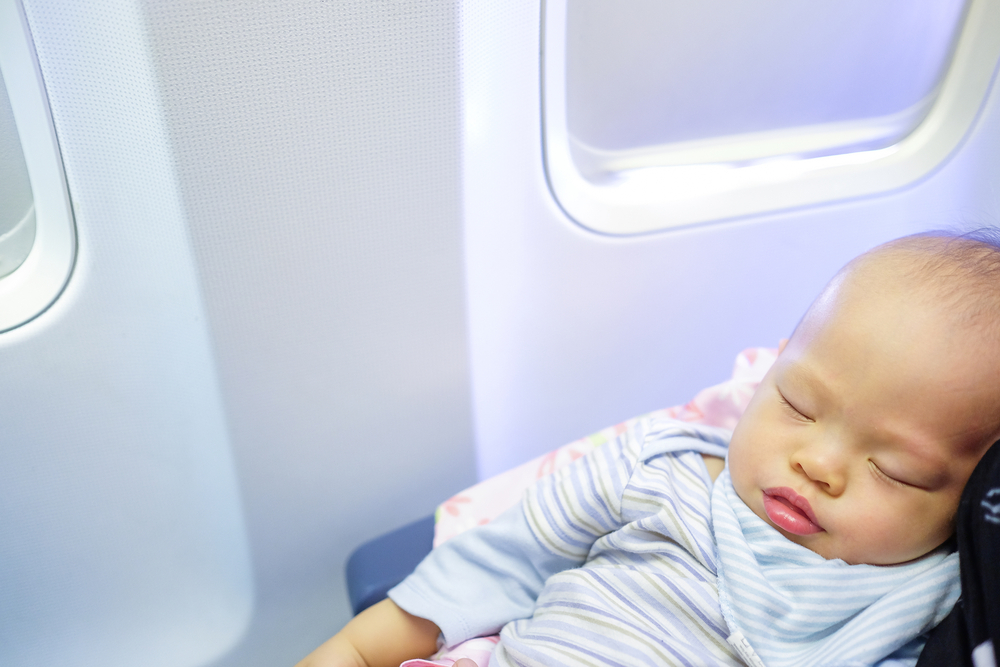 Emirates asked a child psychologist how to get children to behave during a flight and we have all the answers - Alvinology