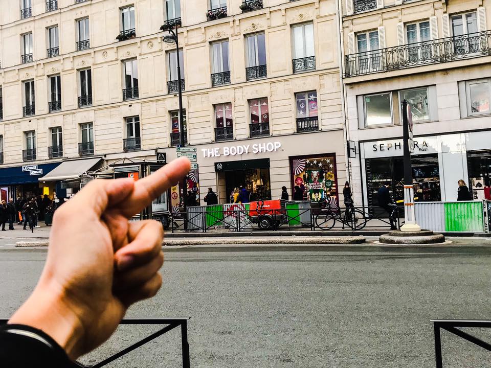 French salespersons at The Body Shop oppress Asian man even after overcharging him 5 euros - Alvinology