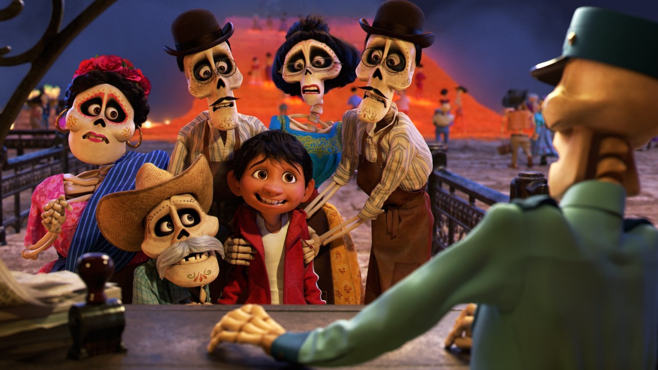 Disney Pixar's Coco is a spooky movie that the whole family can enjoy together Disney Pixar's Coco is a spooky movie that the whole family can enjoy together - Alvinology
