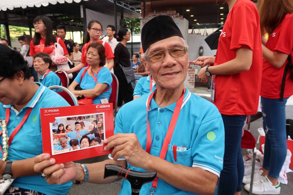 Youth Corps Singapore bridges the gap between the elderly and youth with its second 'We Are Stronger Together' - Alvinology