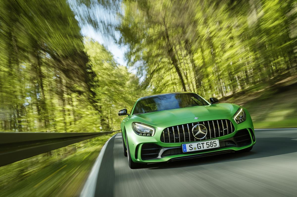 All the specs and photos of the new Mercedes-AMG GT R--which is basically a production-level racing vehicle - Alvinology
