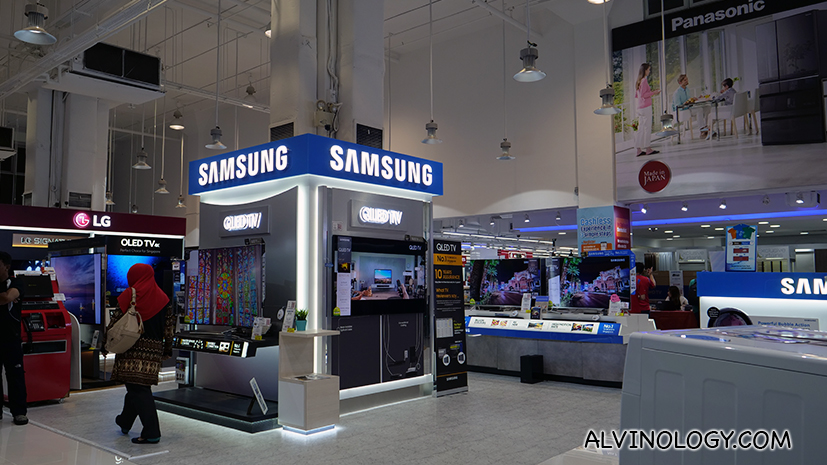 Audio House downsized to only one store in Singapore and it is completely cashless - Alvinology