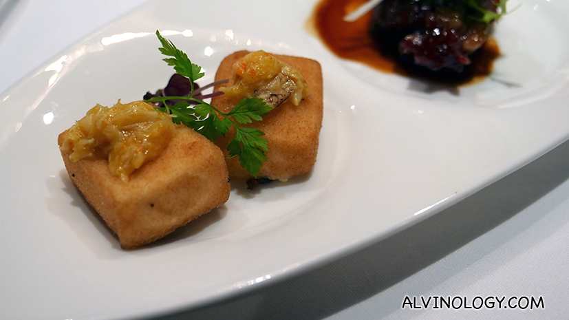 Crispy fried bean curd with hairy crab roe