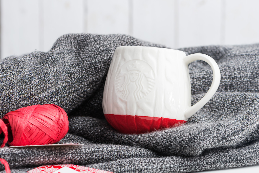 Starbucks adds Christmas Tree Dark Mocha and even more giftables to its holiday drinks lineup Starbucks adds Christmas Tree Dark Mocha and even more giftables to its holiday drinks lineup - Alvinology
