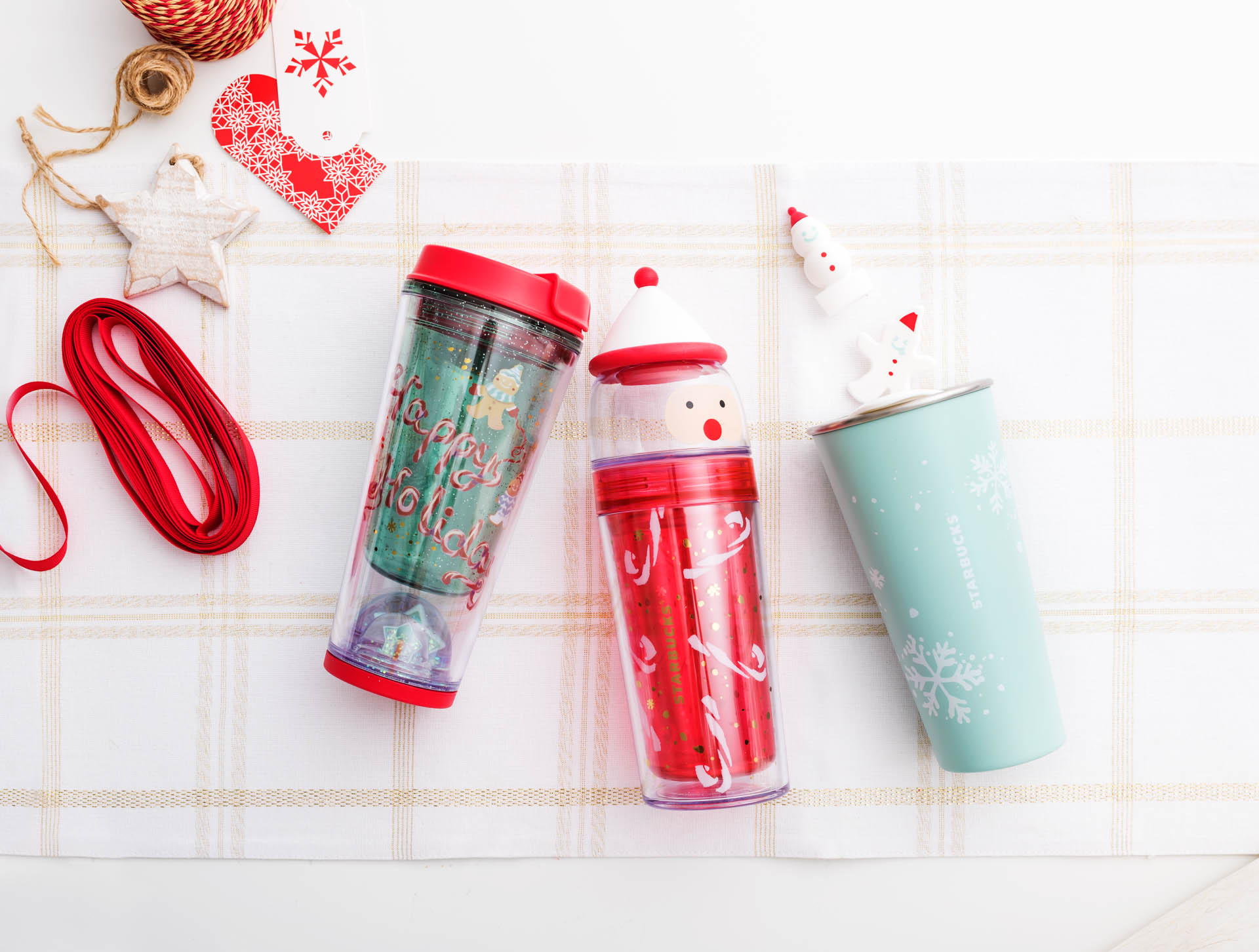 Starbucks adds Christmas Tree Dark Mocha and even more giftables to its holiday drinks lineup Starbucks adds Christmas Tree Dark Mocha and even more giftables to its holiday drinks lineup - Alvinology
