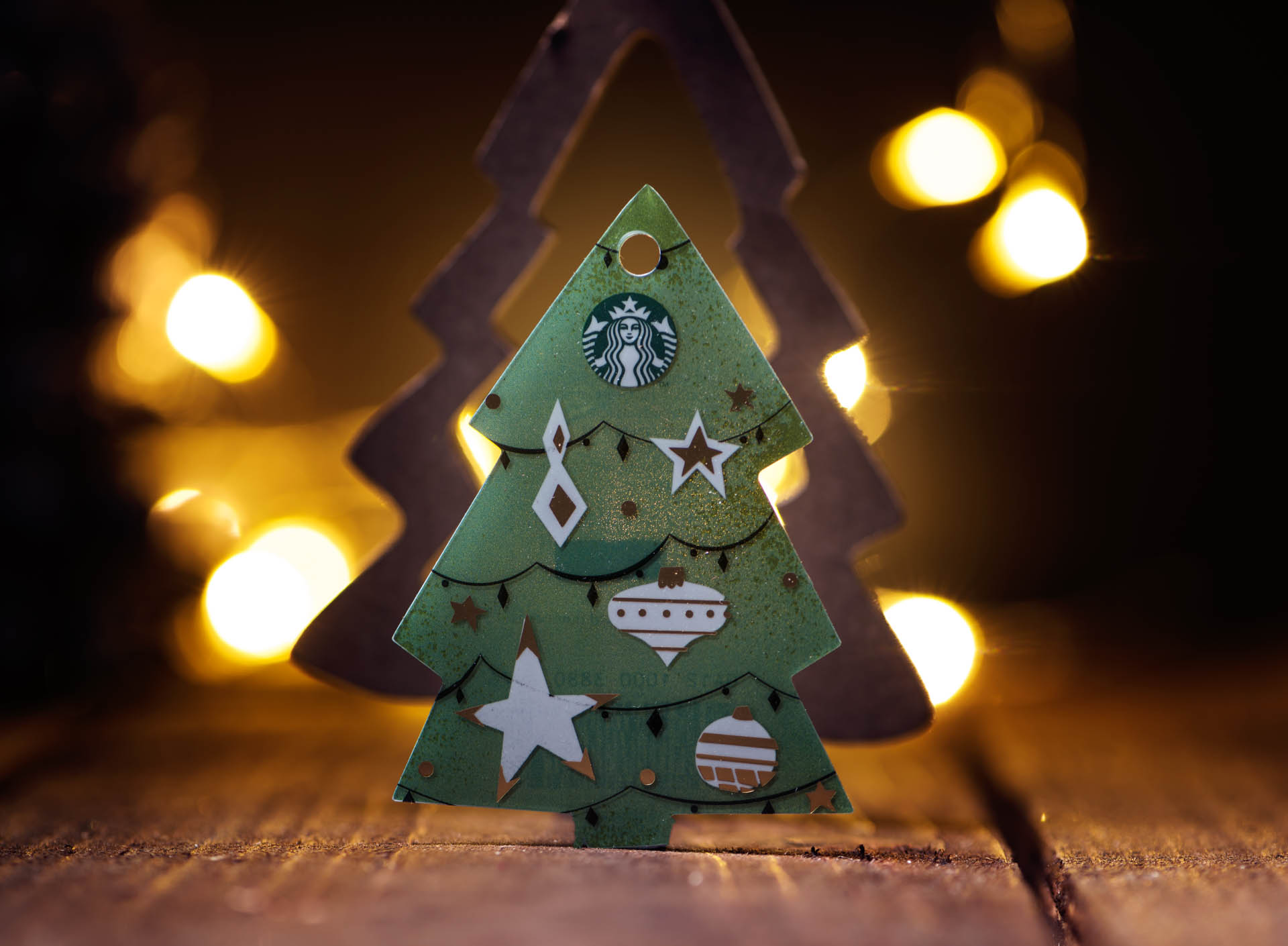 Starbucks adds Christmas Tree Dark Mocha and even more giftables to its holiday drinks lineup Starbucks adds Christmas Tree Dark Mocha and even more giftables to its holiday drinks lineup - Alvinology
