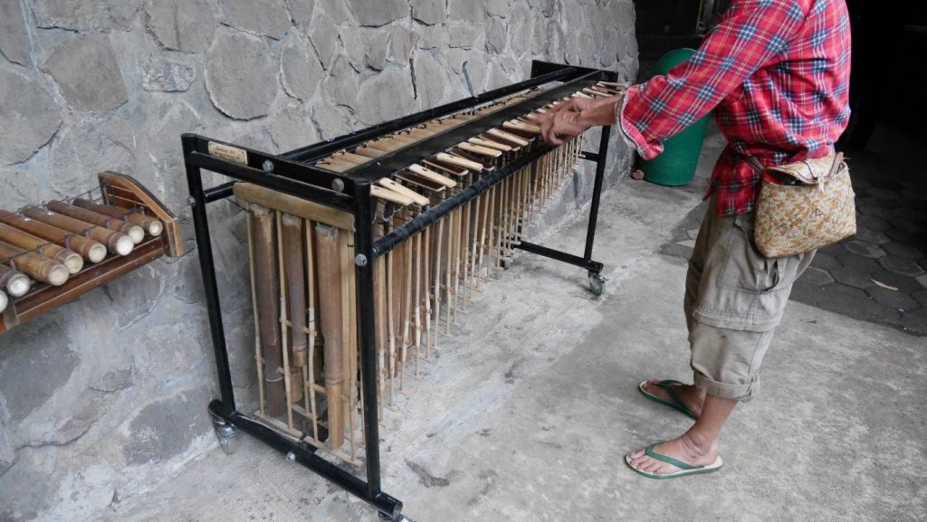 Cultural Journey Through Jakarta and Bandung : 3 Things You Have To Experience - Alvinology