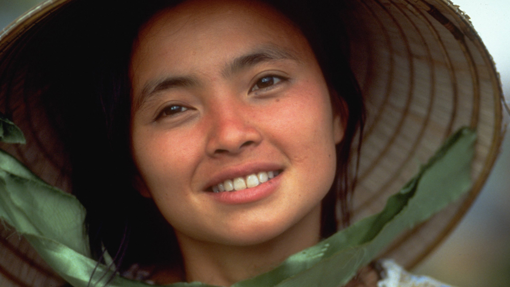 Who is Hiep Thi Le? Alvinology takes a look at a woman who went from one of the boat people to American actress - Alvinology