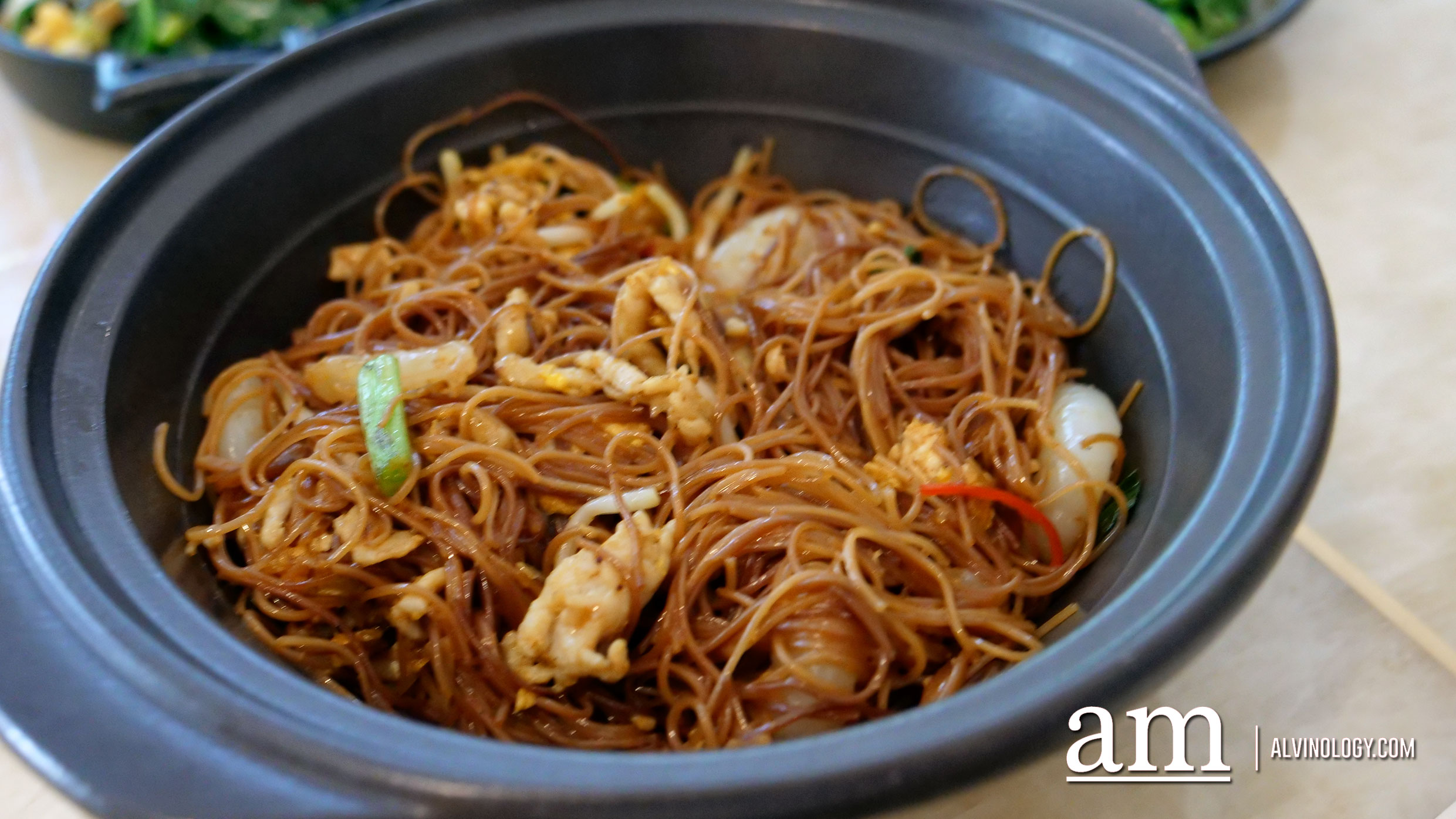 Wok-fried mee sua with shrimp 