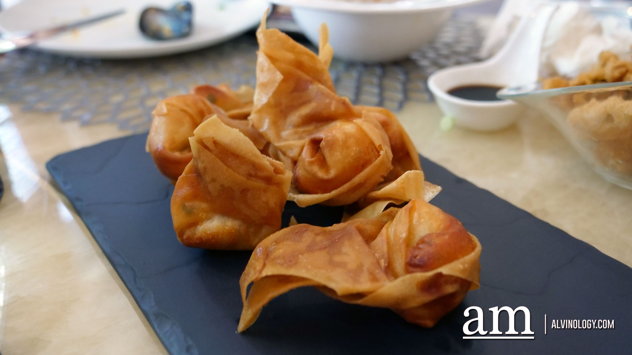 Crispy shrimp wonton 