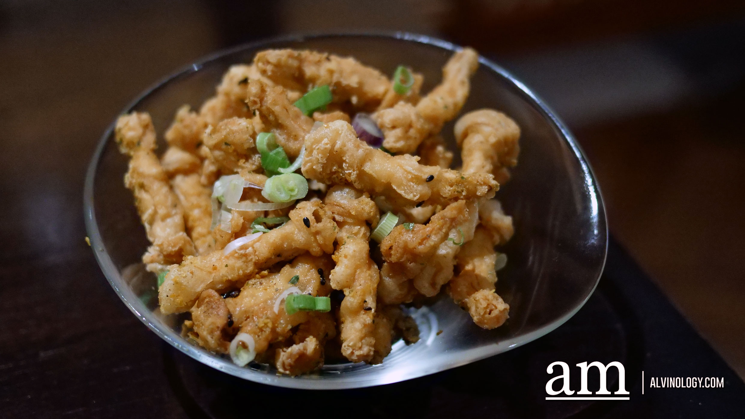 Deep-fried Honshimeji mushroom with golden crumbs
