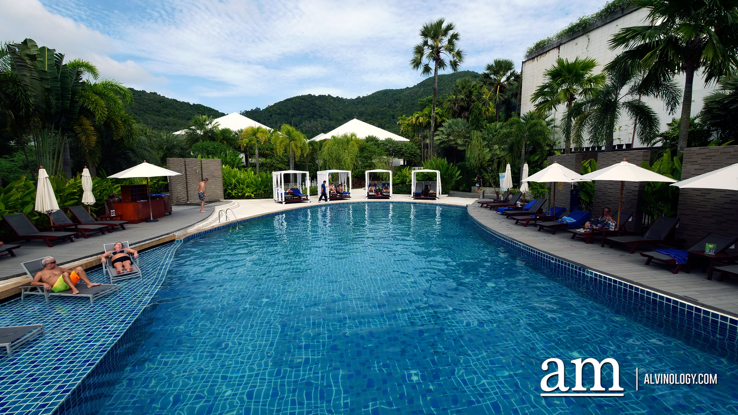 Novotel Phuket Karon Beach Resort & Spa