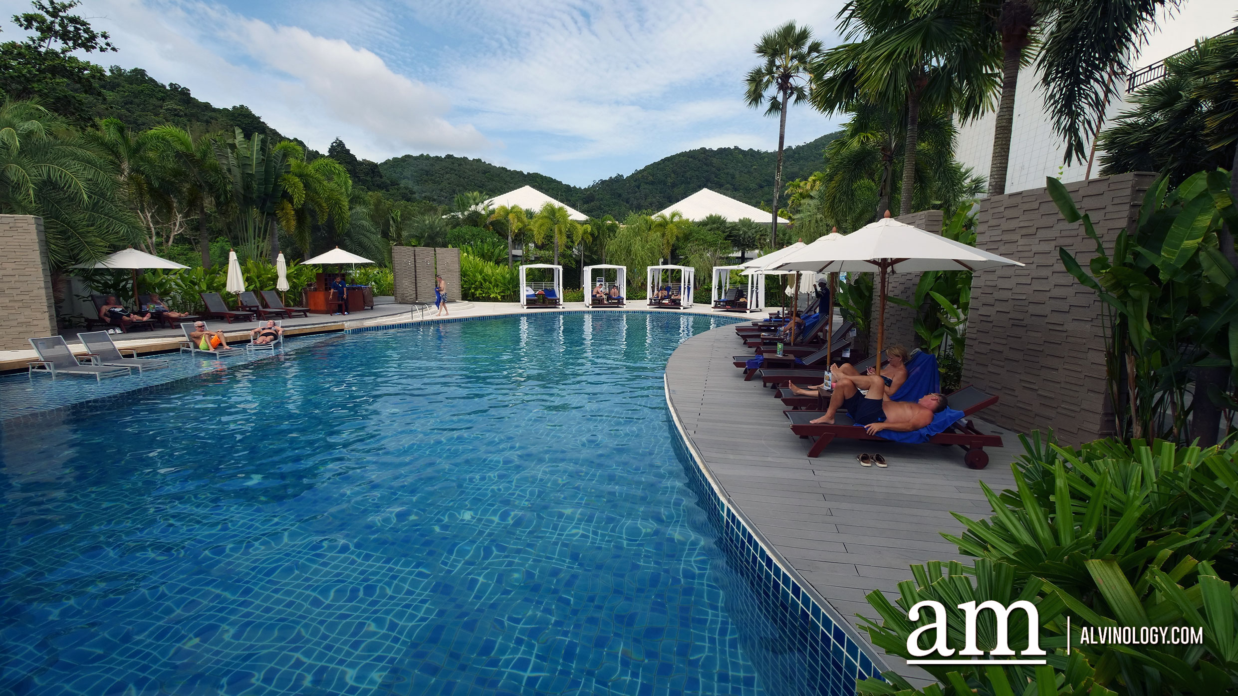 Free flow drinks, late checkout and more with AccorHotels MyResorts benefits at Novotel Phuket Karon Beach Resort & Spa - Alvinology