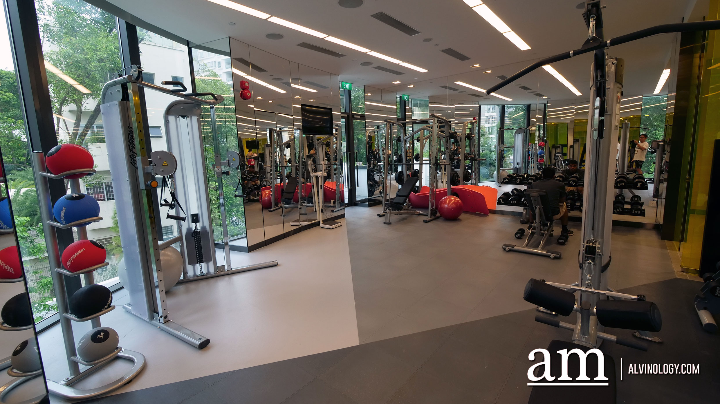 24-hours gym