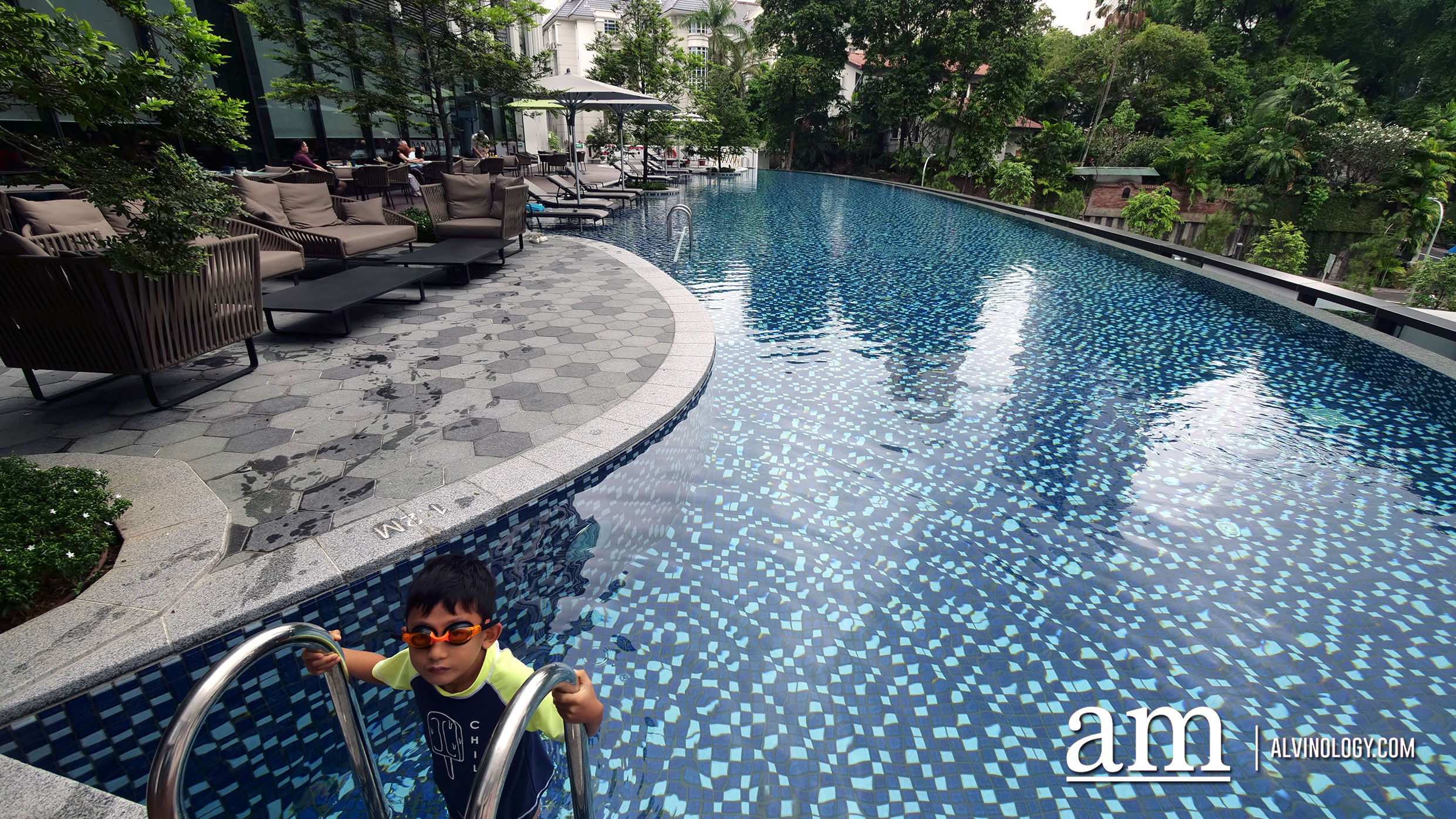 Infinity pool 