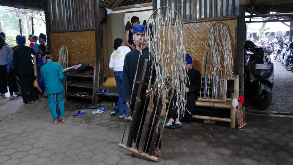 Cultural Journey Through Jakarta and Bandung : 3 Things You Have To Experience - Alvinology