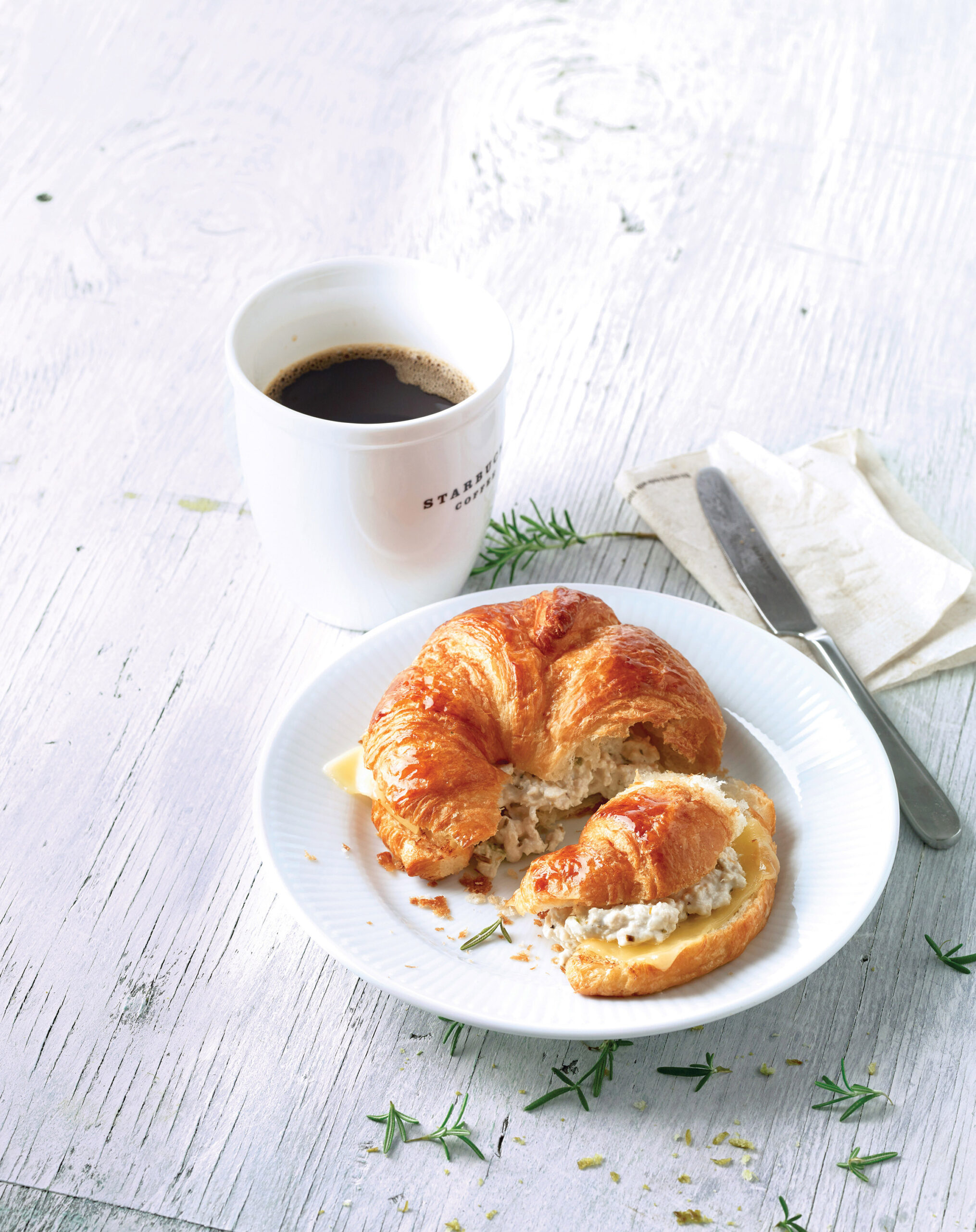 Starbucks kicks off 2018 with exciting new beverages and breakfast lineup - Alvinology