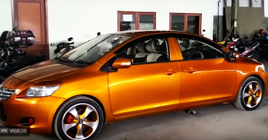 This Toyota Vios has two-faces and two engines that can run opposing ways - Riders react - Alvinology
