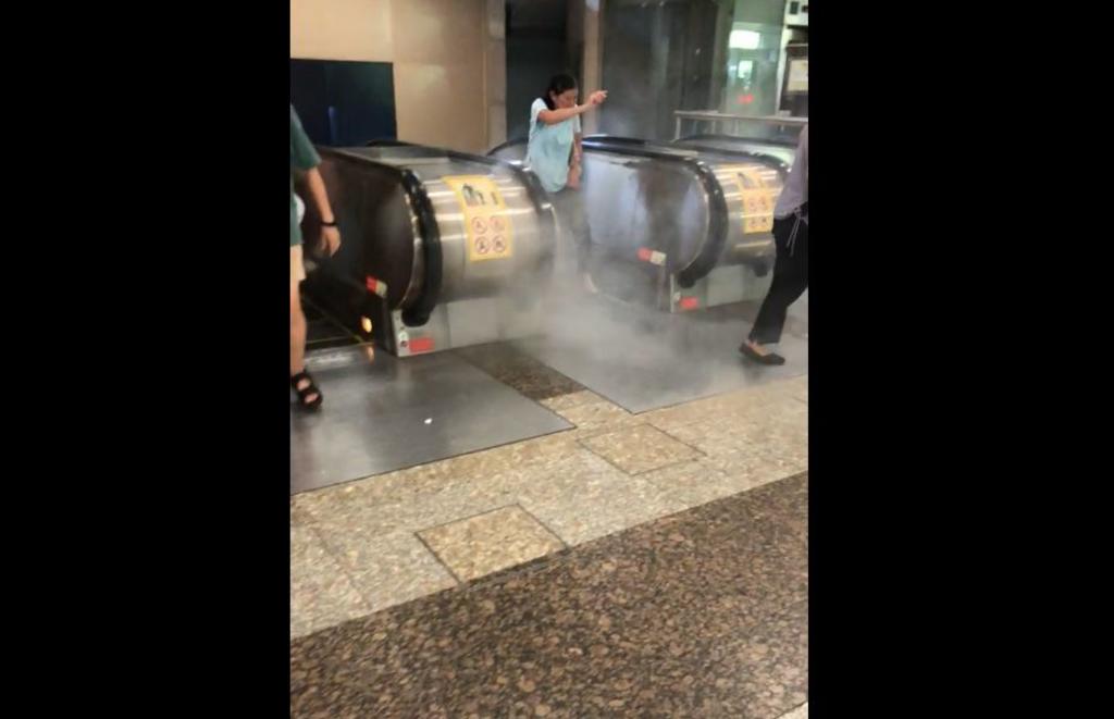 Smoking Ang Mo Kio MRT escalator causes trouble, one SMRT worker hospitalised - Alvinology