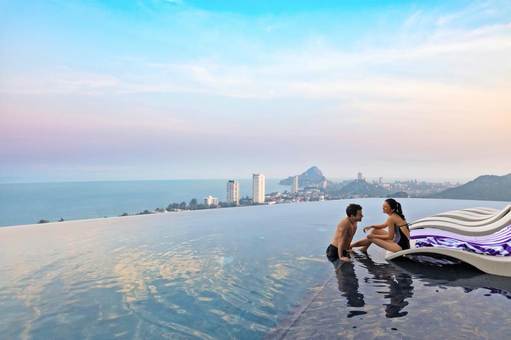 Holiday Inn Vana Nava Hua Hin is the brand's first water park resort in Asia Holiday Inn Vana Nava Hua Hin is the brand's first water park resort in Asia - Alvinology