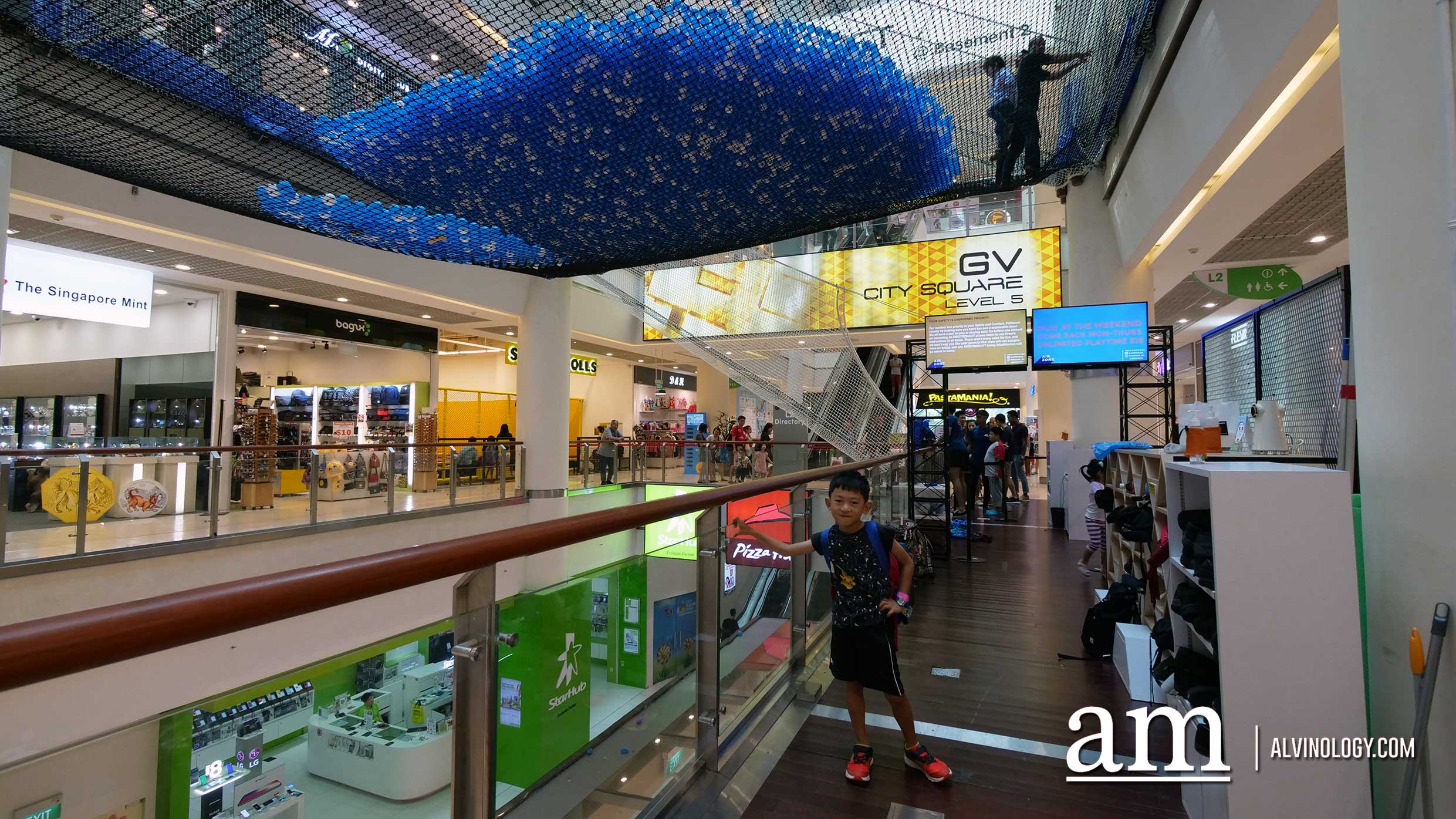 Airzone at City Square Mall - the world's first indoor suspended net playground - Alvinology