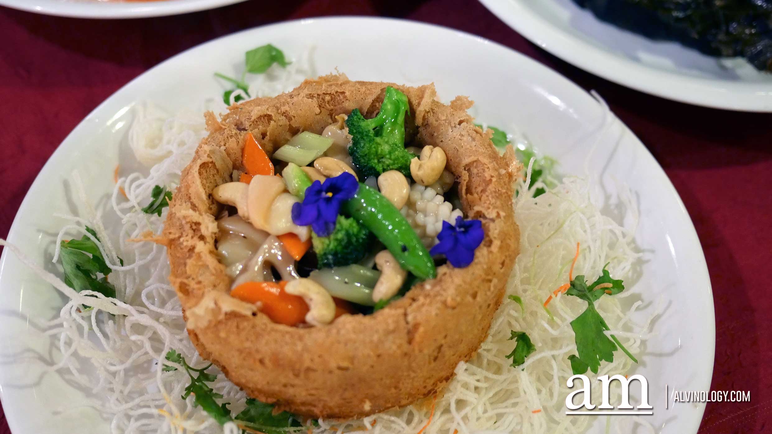 Seafood yam basket 