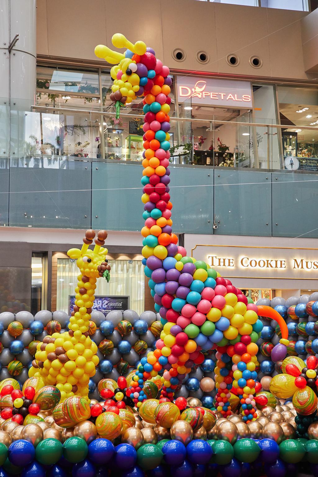The Marina Square Balloon Exhibition unveils an Unforgettable Zoo Experience today - Alvinology