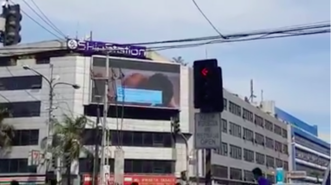 Digital billboard porn airs along busy Metro Manila highway - Alvinology