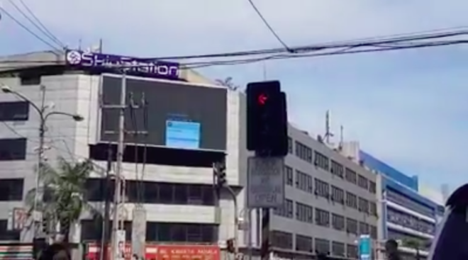 Digital billboard porn airs along busy Metro Manila highway - Alvinology