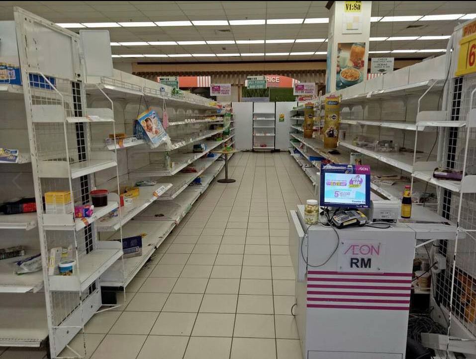Malaysians trash a grocery in Johor Bahru after Crown Prince pays for all of them Malaysians trash a grocery in Johor Bahru after Crown Prince pays for all of them - Alvinology