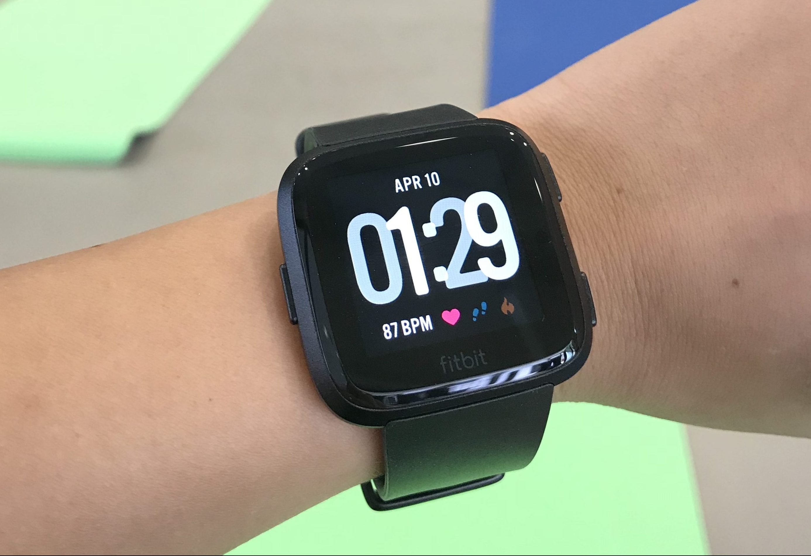 #LiveYourBestLife with Fitbit Versa - Alvinology