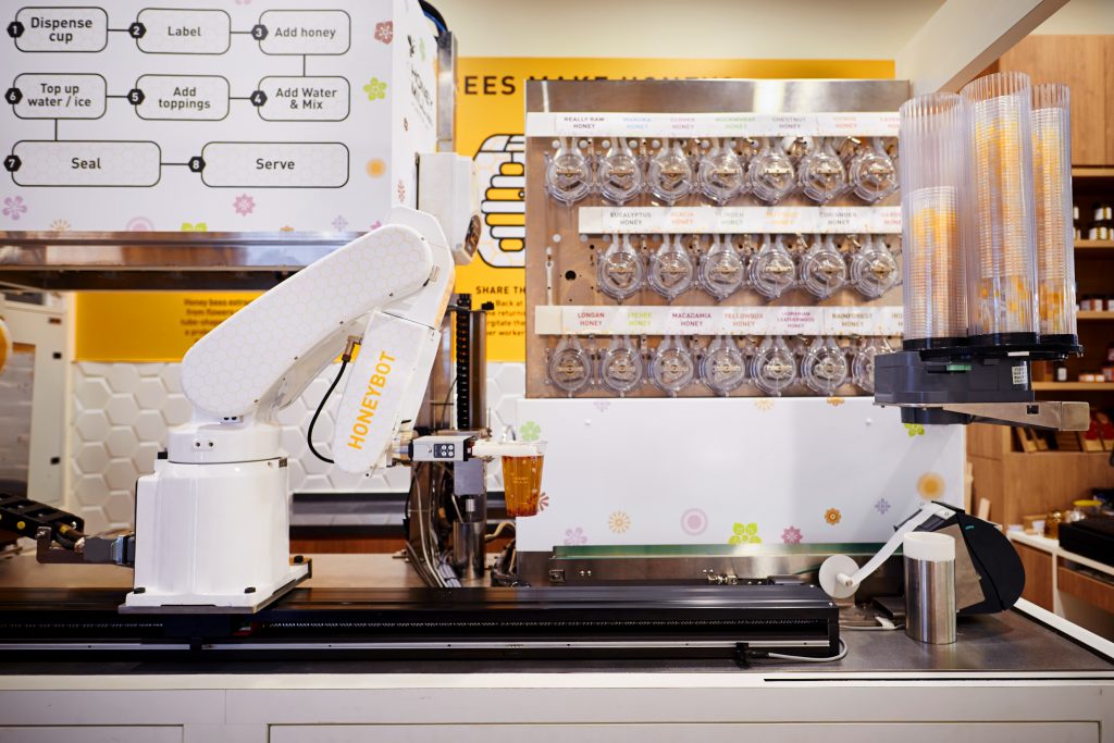 Honey drinks prepared by a robot are available at Honeymill - Alvinology