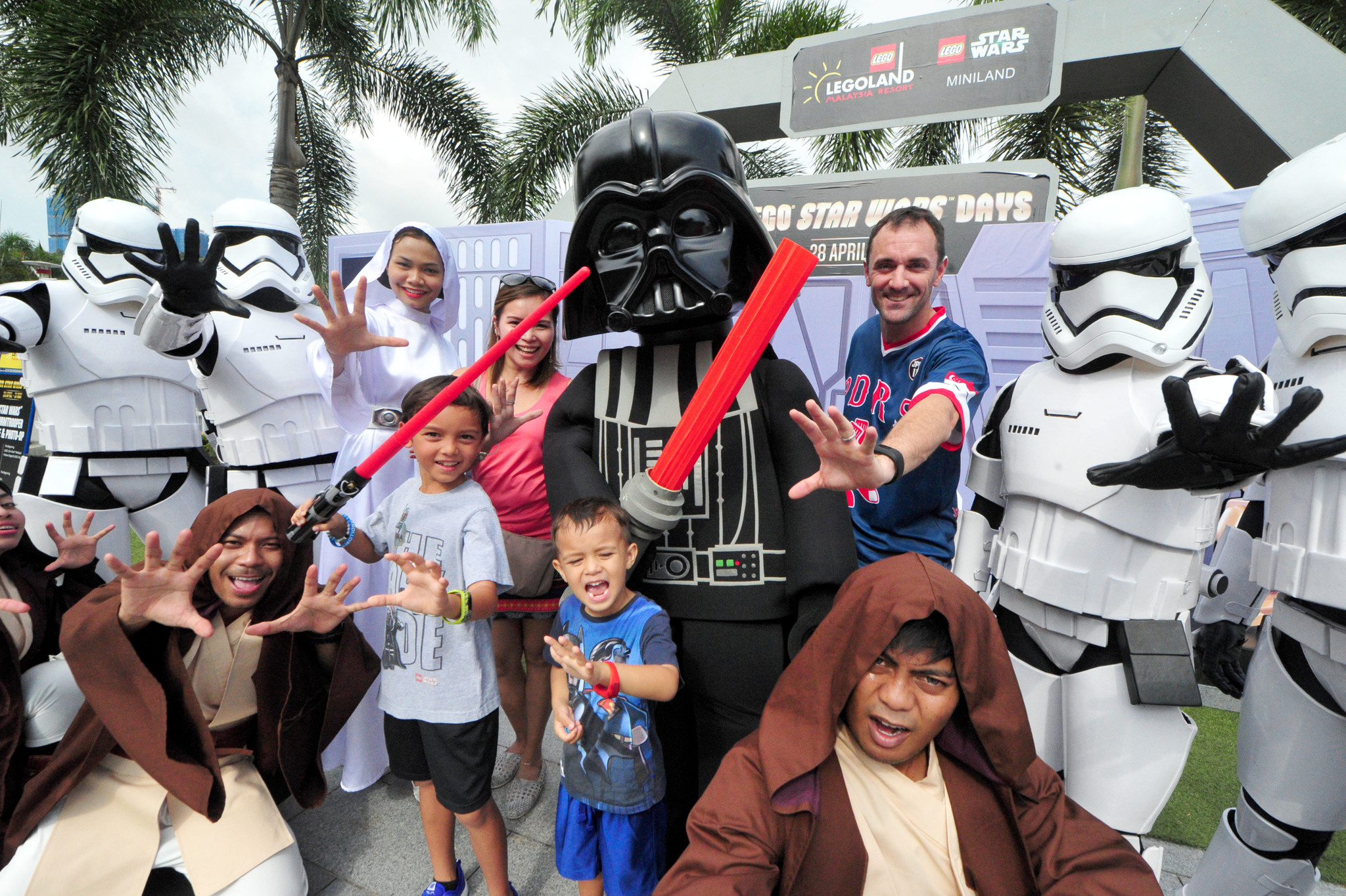 Be part of Star Wars Days at LEGOLAND Malaysia Be part of Star Wars Days at LEGOLAND Malaysia - Alvinology