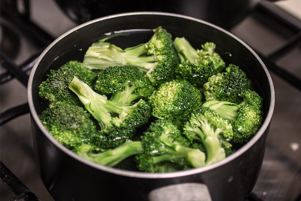 Think eating healthy every day is impossible? These 9 tricks will prove you wrong. Think eating healthy every day is impossible? These 9 tricks will prove you wrong. - Alvinology
