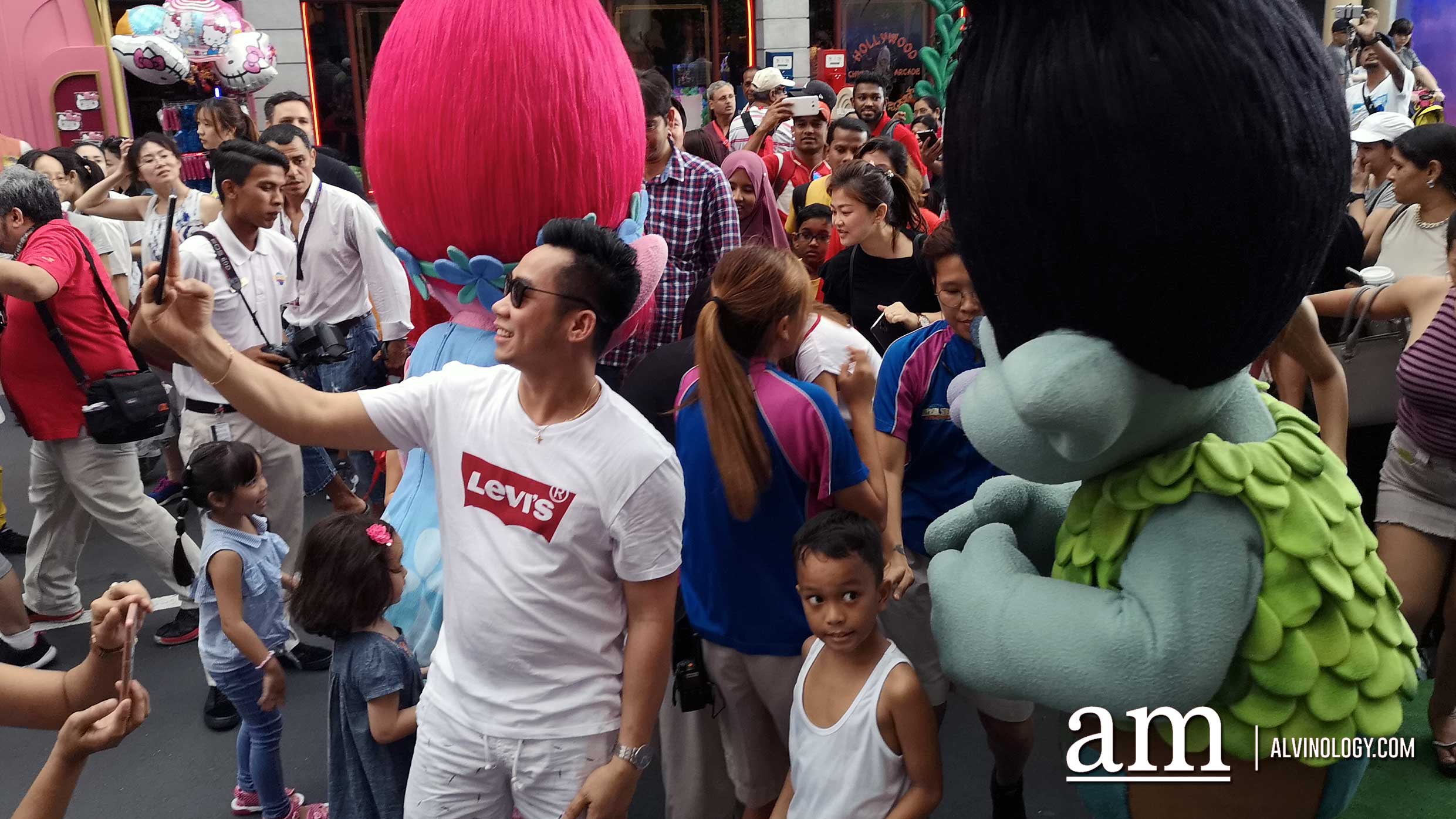The Trolls have invaded Universal Studios Singapore to create a TrollsTopia The Trolls have invaded Universal Studios Singapore to create a TrollsTopia - Alvinology