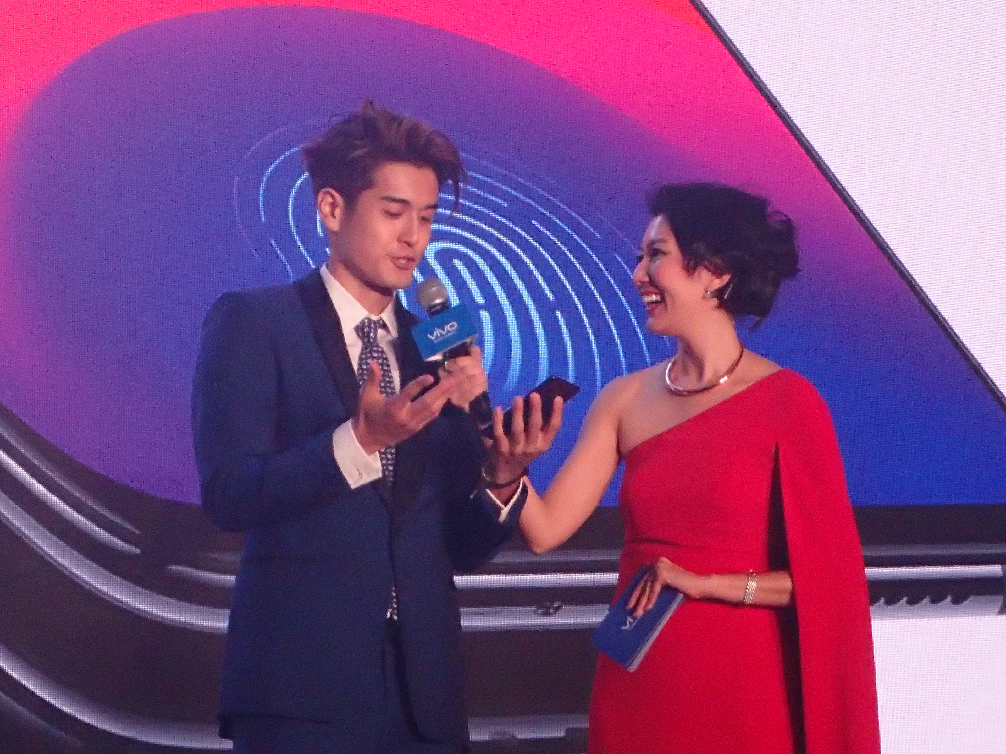 Vivo presents the X21 Smartphone (the first of its kind in SEA!) in Singapore Vivo presents the X21 Smartphone (the first of its kind in SEA!) in Singapore - Alvinology