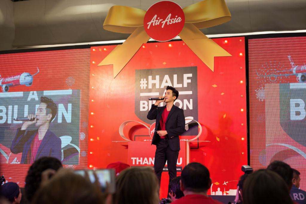 Air Asia Celebrates Half A Billion Guests Flown with lifetime of free flights - Alvinology