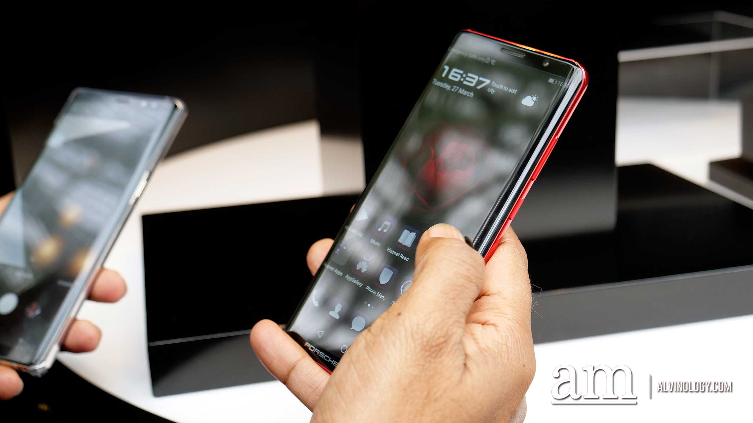 World's most expensive smartphone - PORSCHE DESIGN HUAWEI Mate RS is now available in Singapore World's most expensive smartphone - PORSCHE DESIGN HUAWEI Mate RS is now available in Singapore - Alvinology