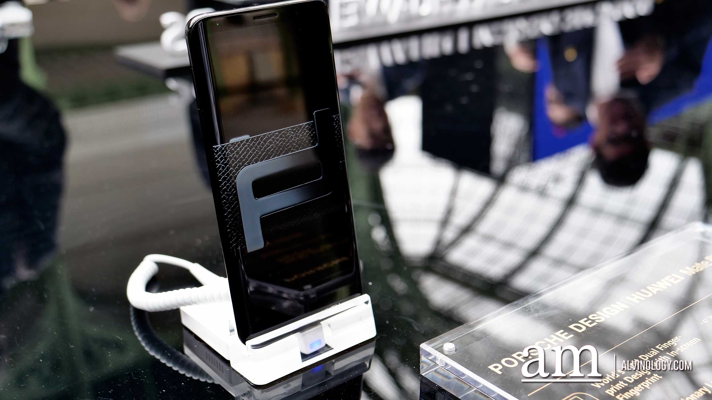 World's most expensive smartphone - PORSCHE DESIGN HUAWEI Mate RS is now available in Singapore World's most expensive smartphone - PORSCHE DESIGN HUAWEI Mate RS is now available in Singapore - Alvinology
