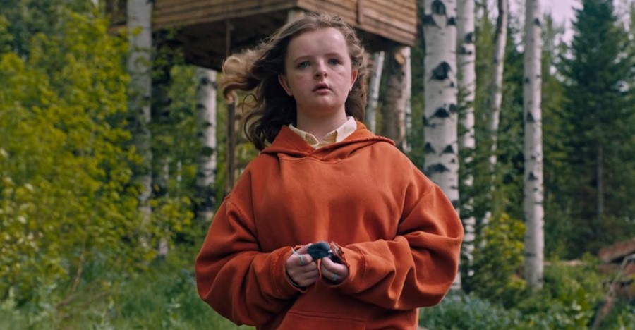 Charlie (Milly Shapiro)