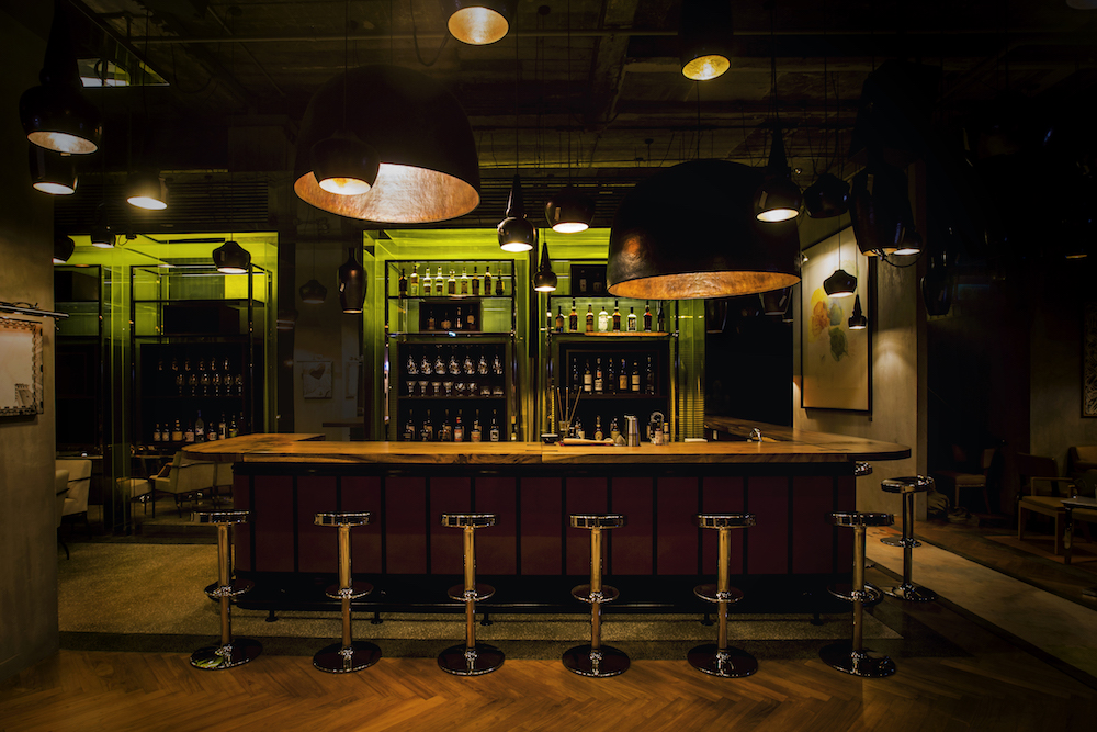 The NCO Club's Entertainment Lounge Cool Cats opens with a line-up of international artists The NCO Club's Entertainment Lounge Cool Cats opens with a line-up of international artists - Alvinology