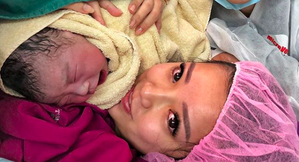 Naomi Neo gives birth at Thomson Medical - Alvinology