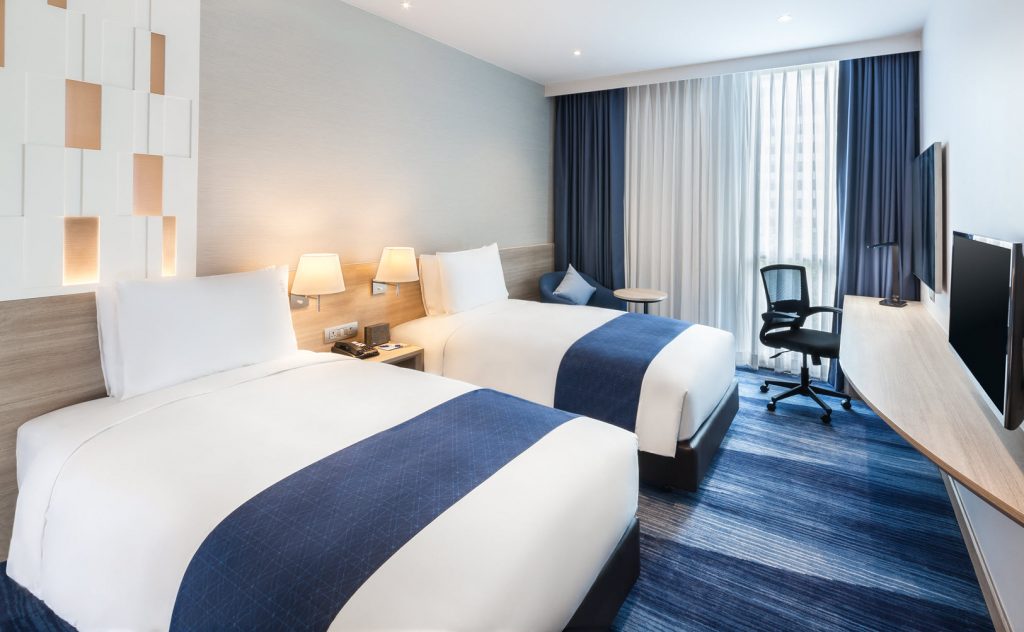 [Hotel Review] Holiday Inn Express Bangkok Soi Soonvijai - Alvinology
