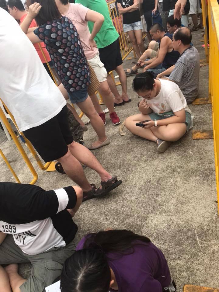 Durian festival disaster: 4-hour queues to get tiny durian or none at all for $5 Durian festival disaster: 4-hour queues to get tiny durian or none at all for $5 - Alvinology