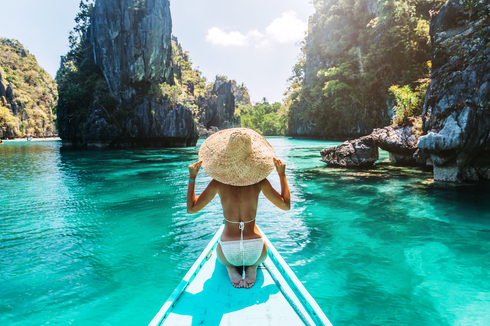 Singaporeans take more trips per year but spend less per trip than the regional average - Alvinology