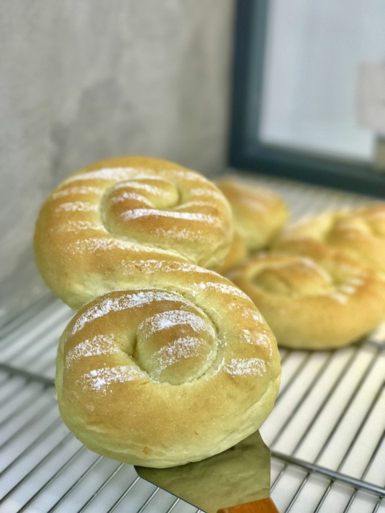 MUYOO+ , Singapore first-ever fresh bread and fruit tea concept store - Alvinology