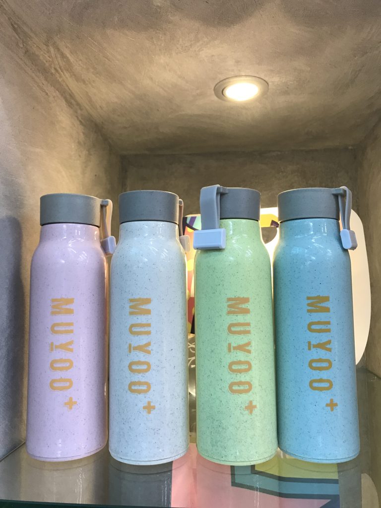 MUYOO+ , Singapore first-ever fresh bread and fruit tea concept store - Alvinology