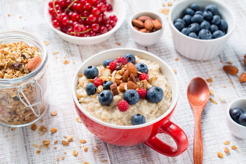 7 Reasons Why Every Family Needs Oatmeal In The Kitchen - Alvinology
