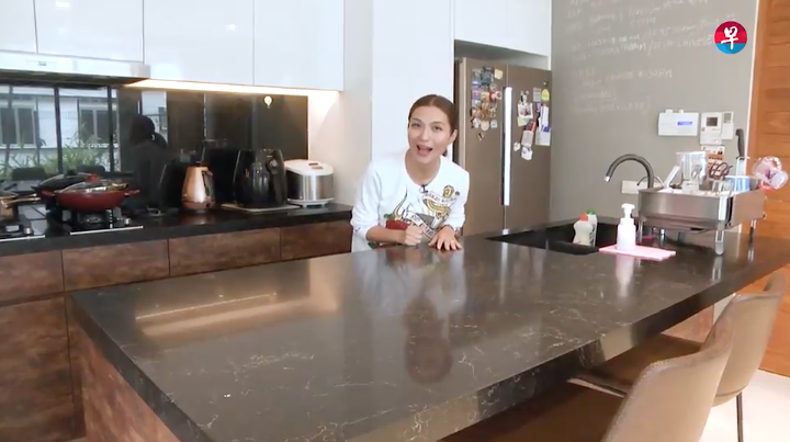 Pokka ambassador Vivian Lai retains endorsement deal while her husband Alain Ong is no longer CEO - Alvinology